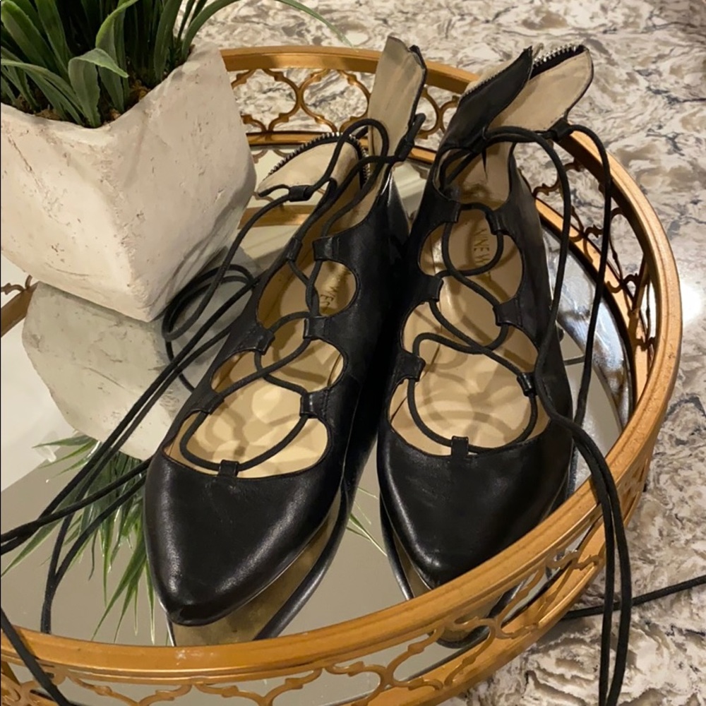 Nine West lace up flats